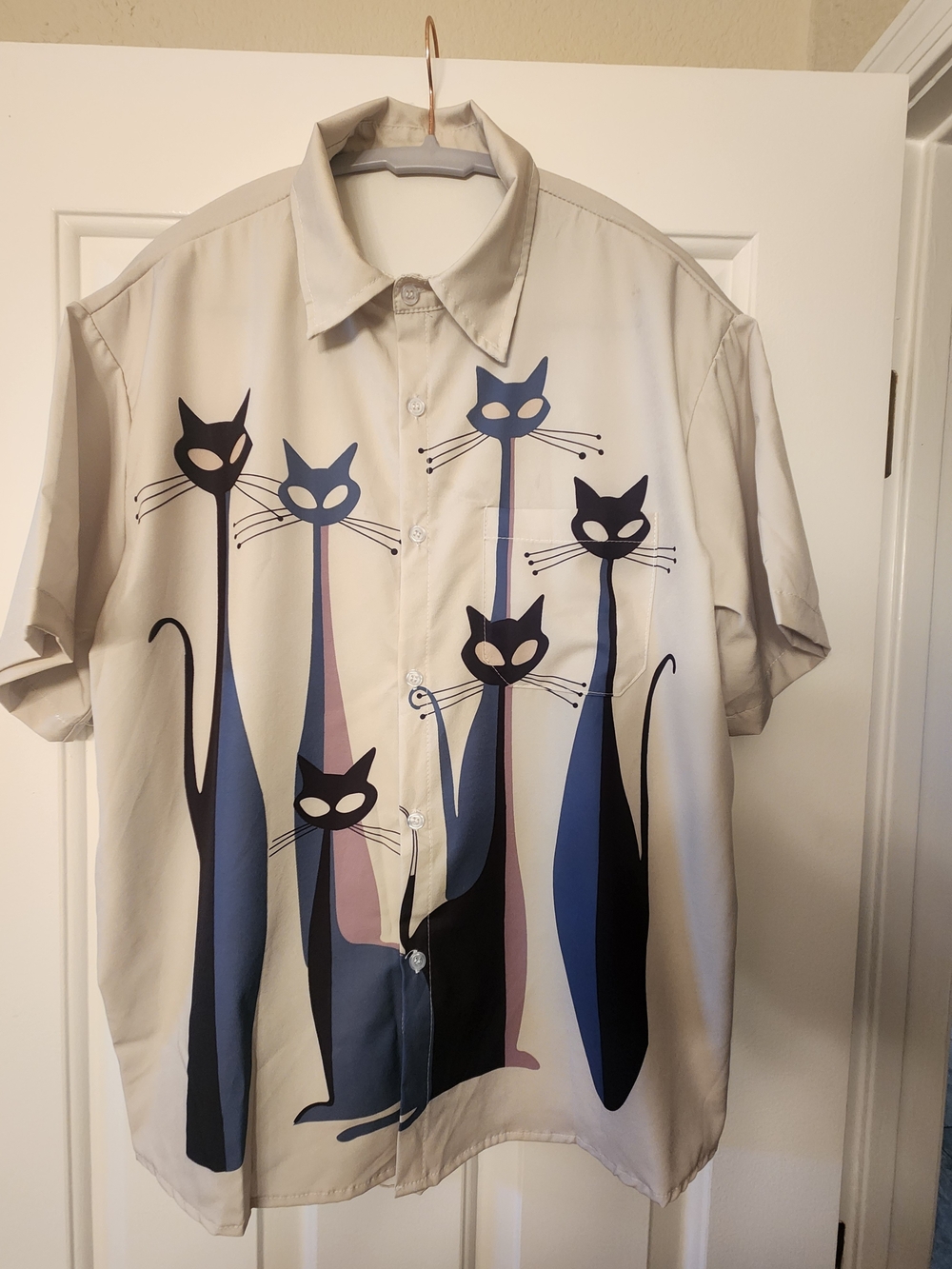 Men's Beige Cool Cat-Print Short Sleeve Shirt Medium